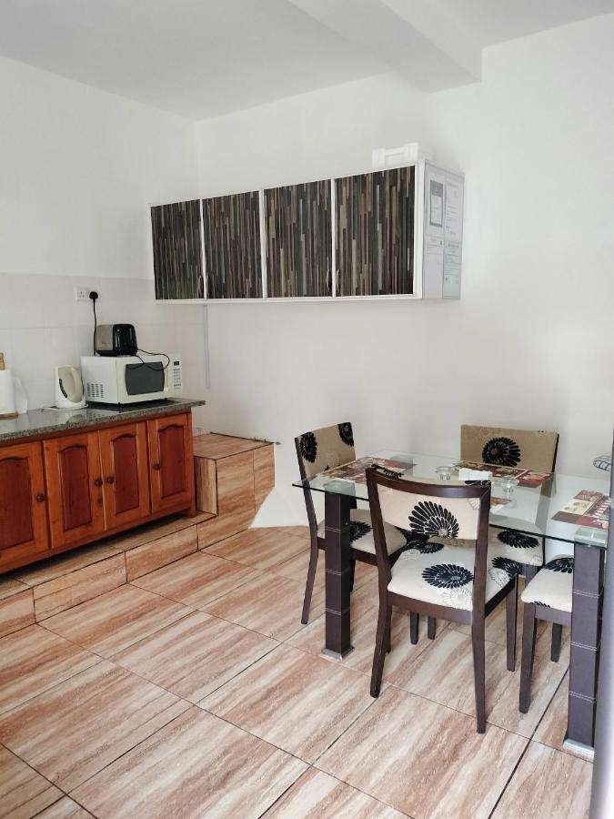Loversnest Self Catering Anse aux Pins Extérieur photo