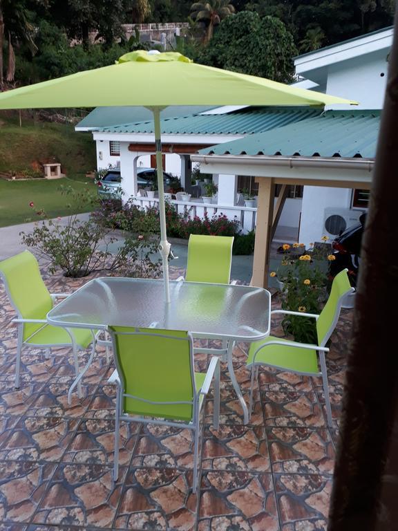 Loversnest Self Catering Anse aux Pins Extérieur photo
